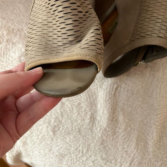 Steve Madden Women's Winny Wedge Sandal, Grey Nubuck, 8.5 M US - Picture 12 of 12